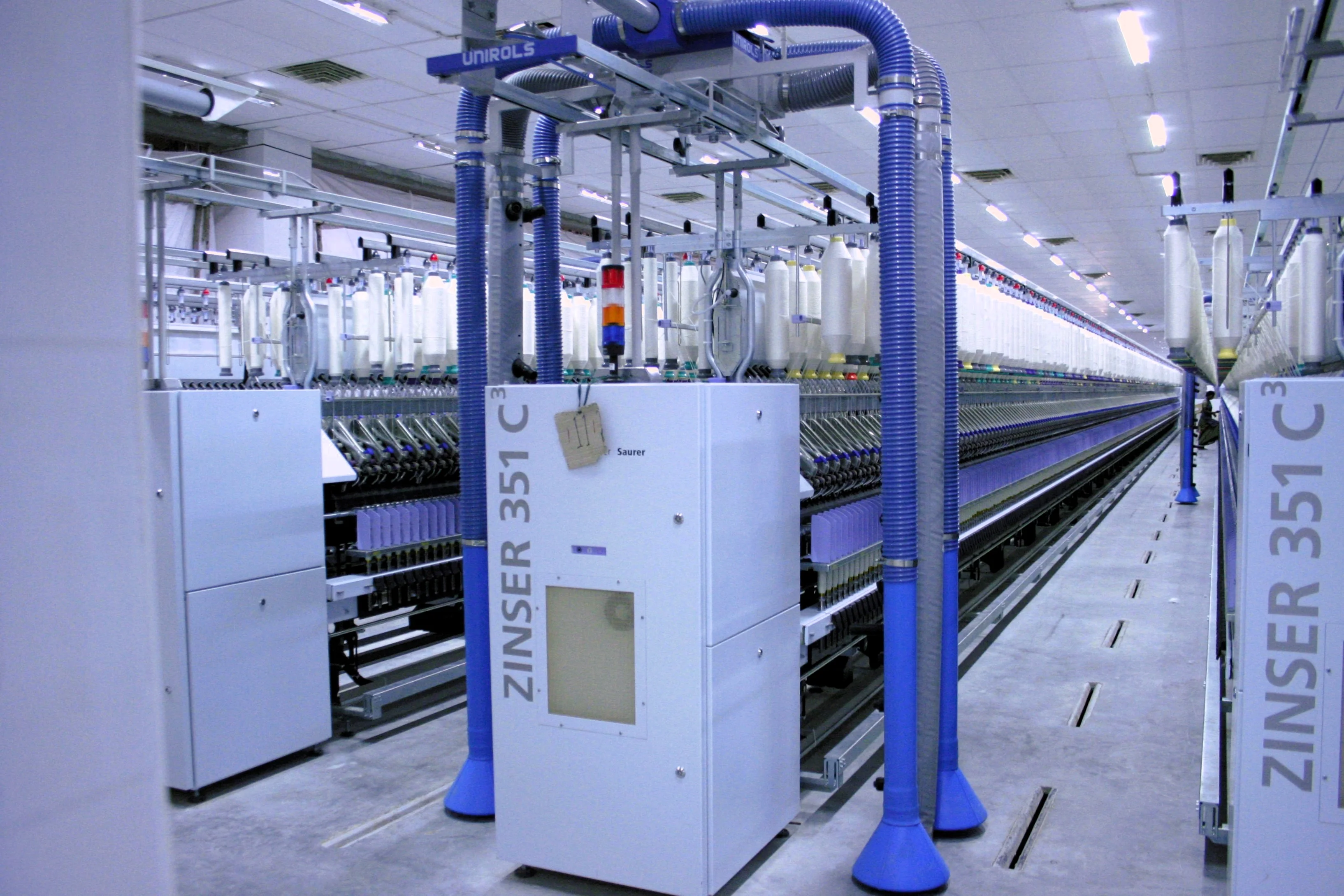 Overhead Travelling Cleaner (for Spinning units) - belt drive